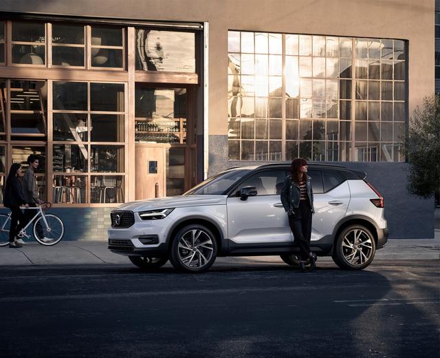 ky开元:10月25日 中国丰胸圣手 王文俊教授亲临海峡坐诊 助力粉红丝带活(图1) ky开元