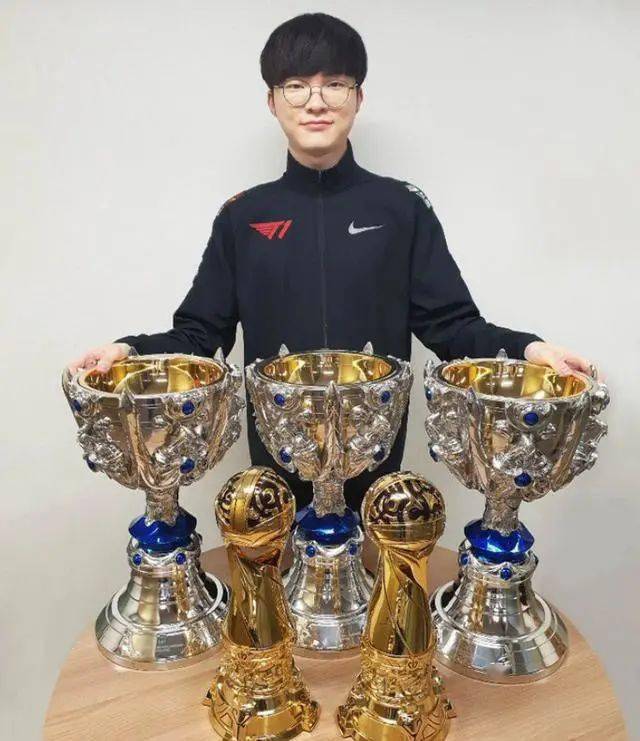 
IG和FPX都还没有拿到复制冠军奖杯！【ky开元】(图7)